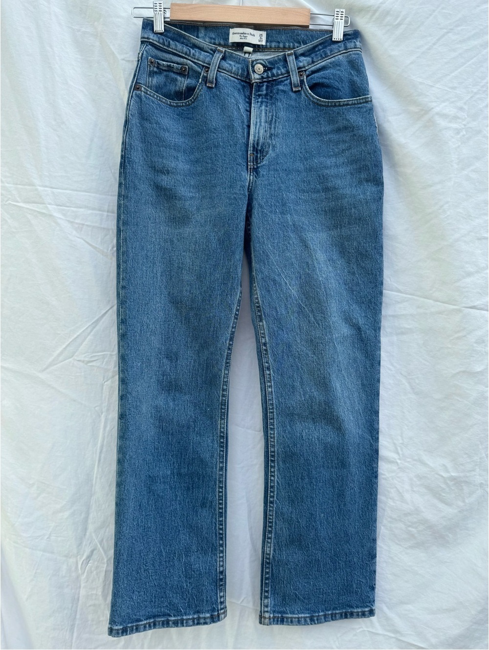 Abercrombie Baggy Mid Rise Jeans - Picture 2 of 6